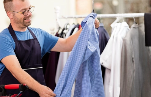 干洗店需要几个人